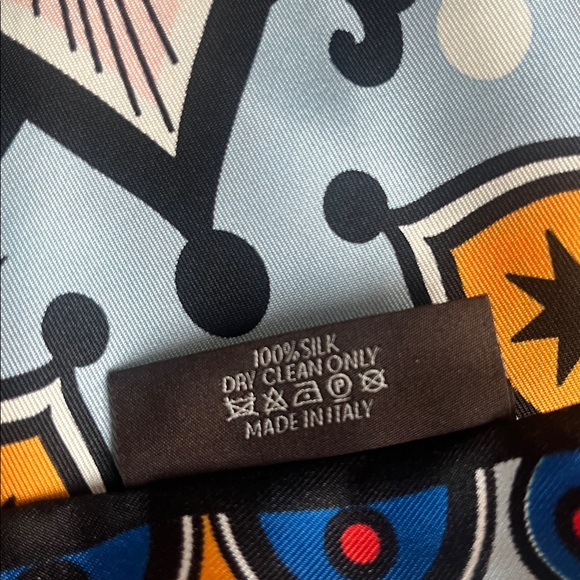 Delvaux Multicolor Patterned Scarf 100% silk twill - Picture 4 of 5